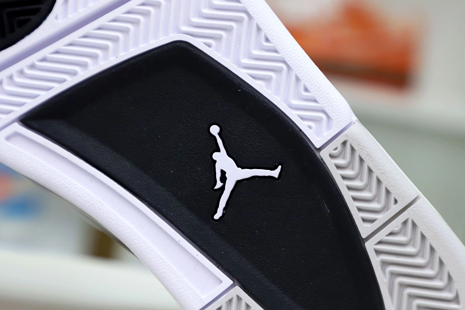 4 AIR MILITARY BLACK JORDAN 0716